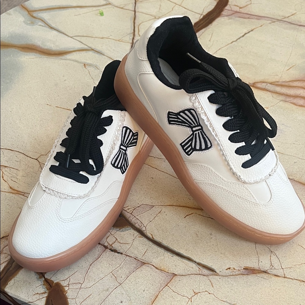 ✨ MKS White Sneakers w/ Black Laces + Bow Patch – Size 9 (NWOT) ✨
